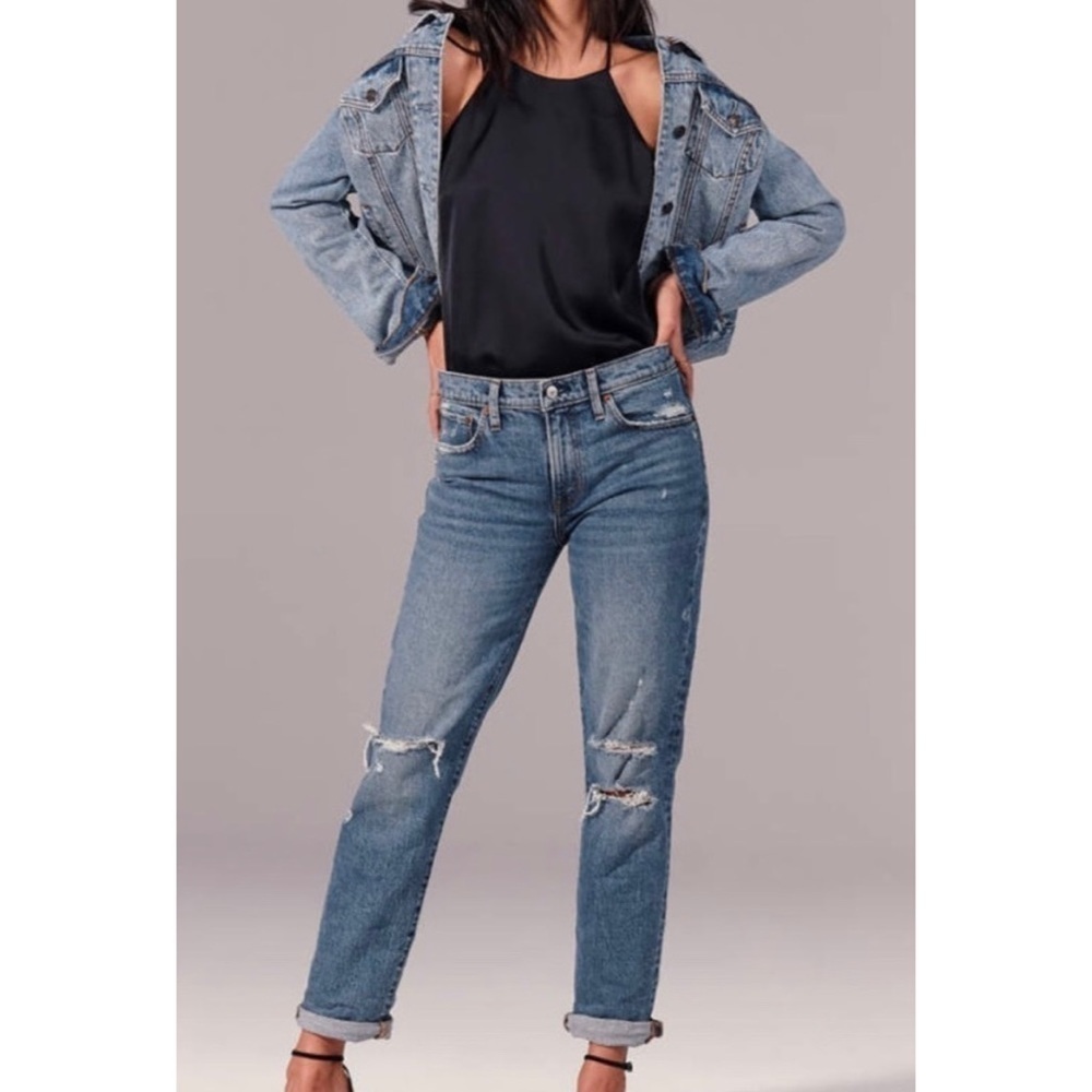 Abercrombie Medium Wash Distressed Mid Rise Boyfriend Jean 25S